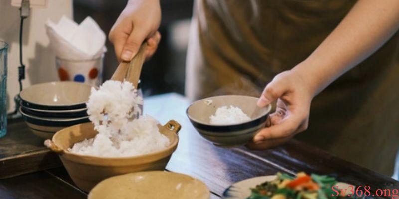 Một số yếu tố ảnh hưởng đến giấc mơ về cơm